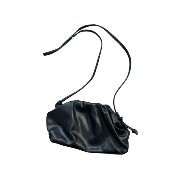 BLACK Ruched Clamshell Structured Crossbody Bag - Picture 4 of 7